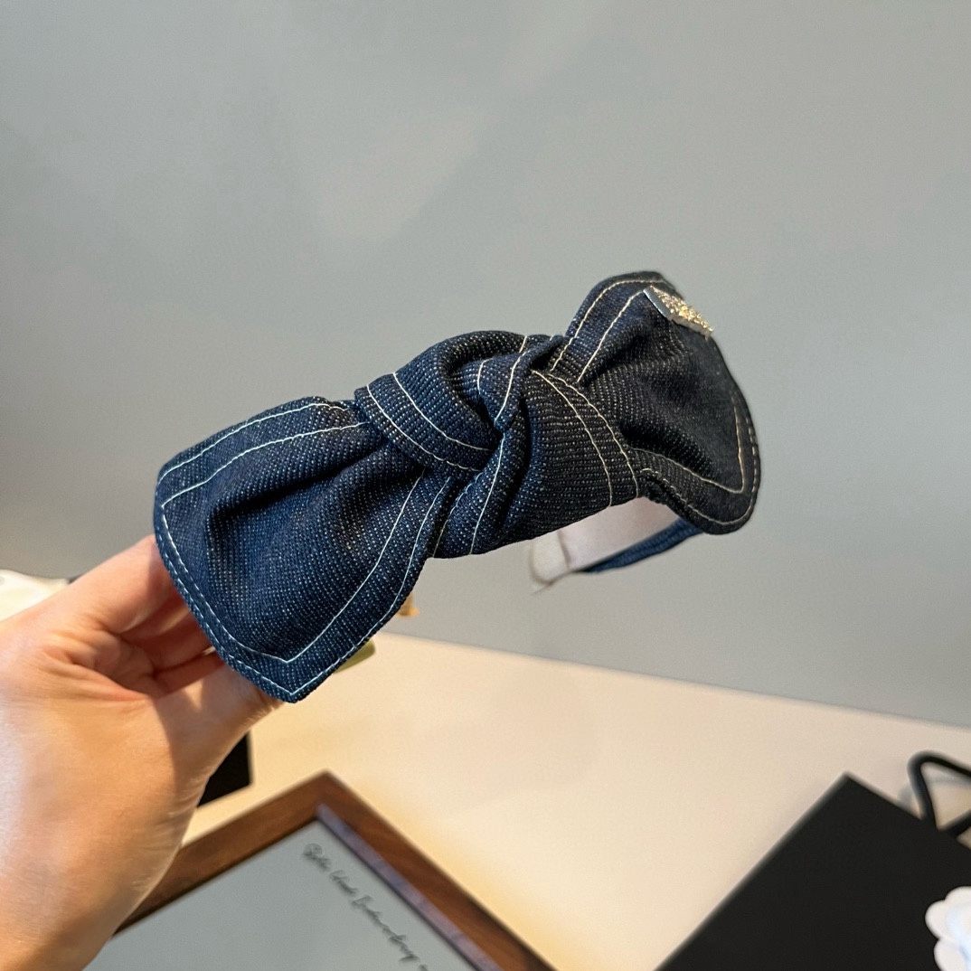 🆕

PRADA普拉达发箍