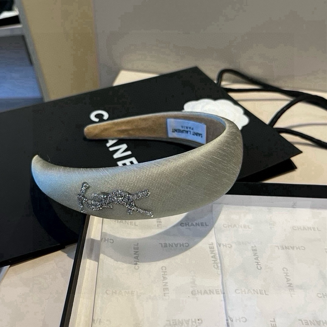 🆕

YSL圣罗兰新款发箍