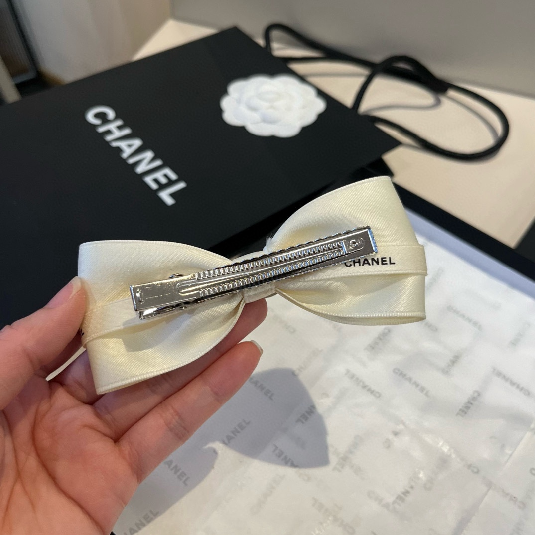 🆕（单个）

Chanel香奈儿新款发箍