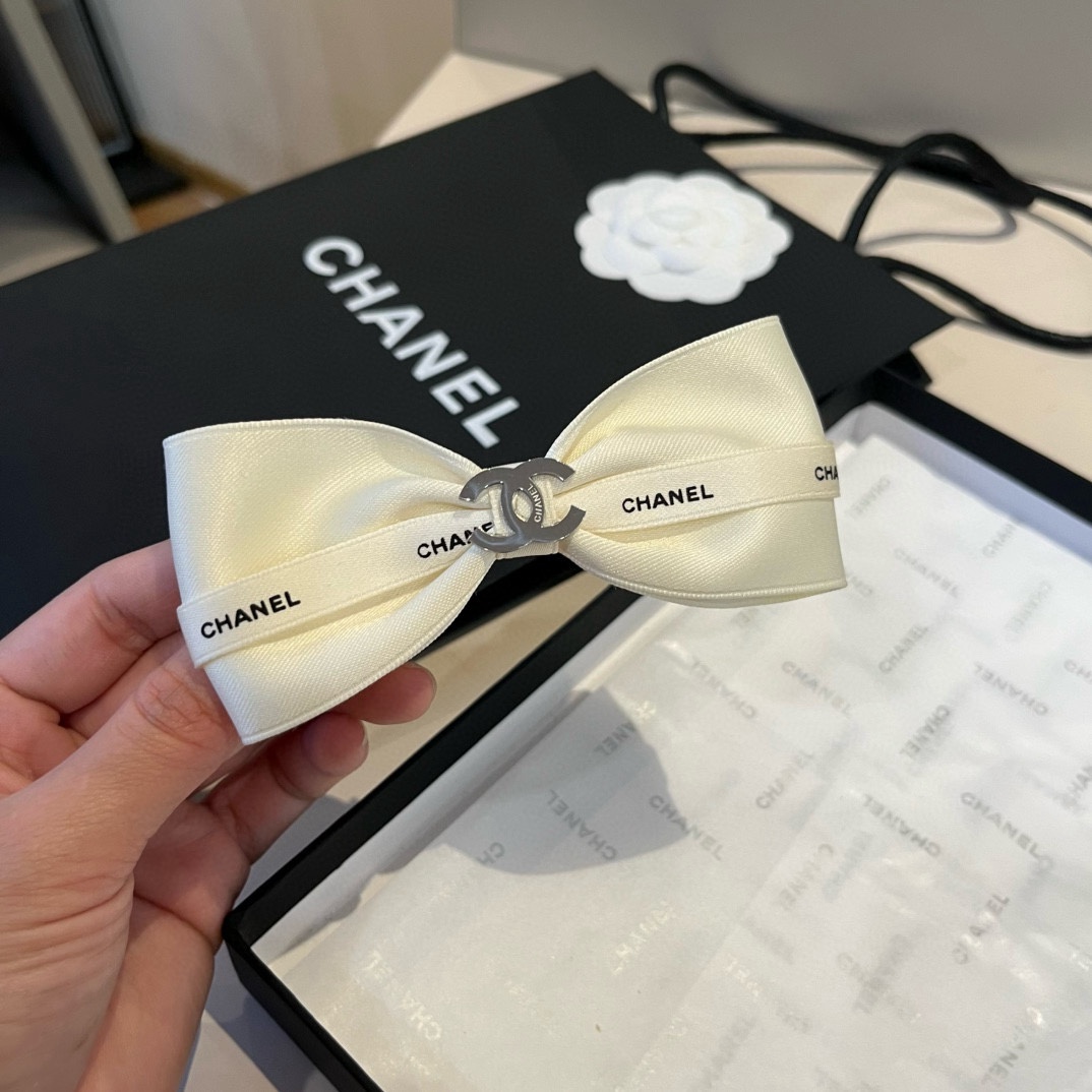 🆕（单个）

Chanel香奈儿新款发箍