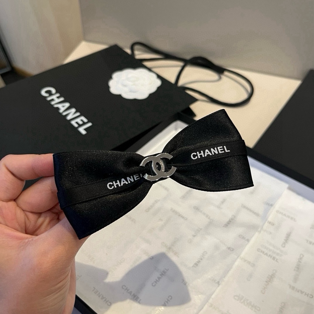 🆕（单个）

Chanel香奈儿新款发箍