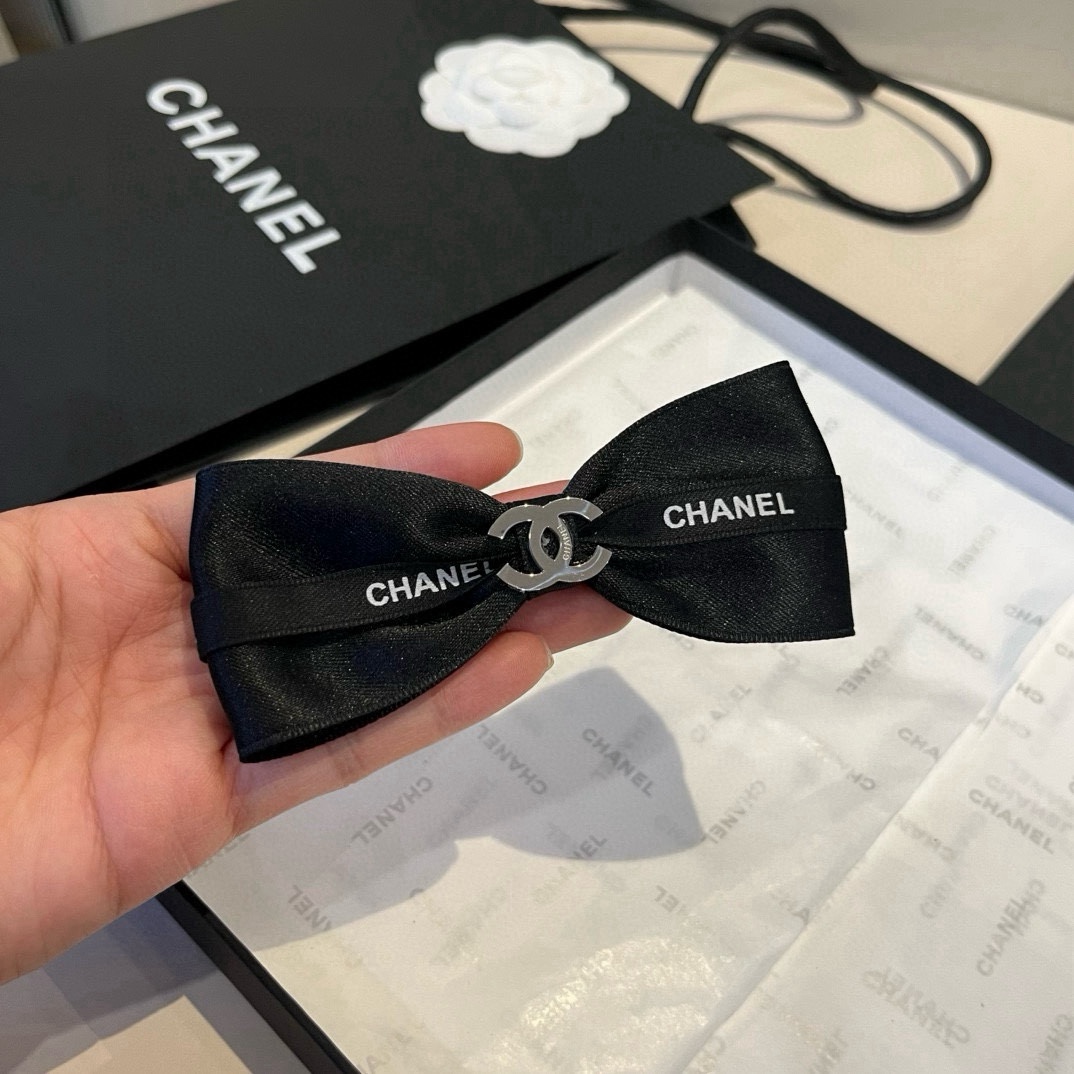 🆕（单个）

Chanel香奈儿新款发箍