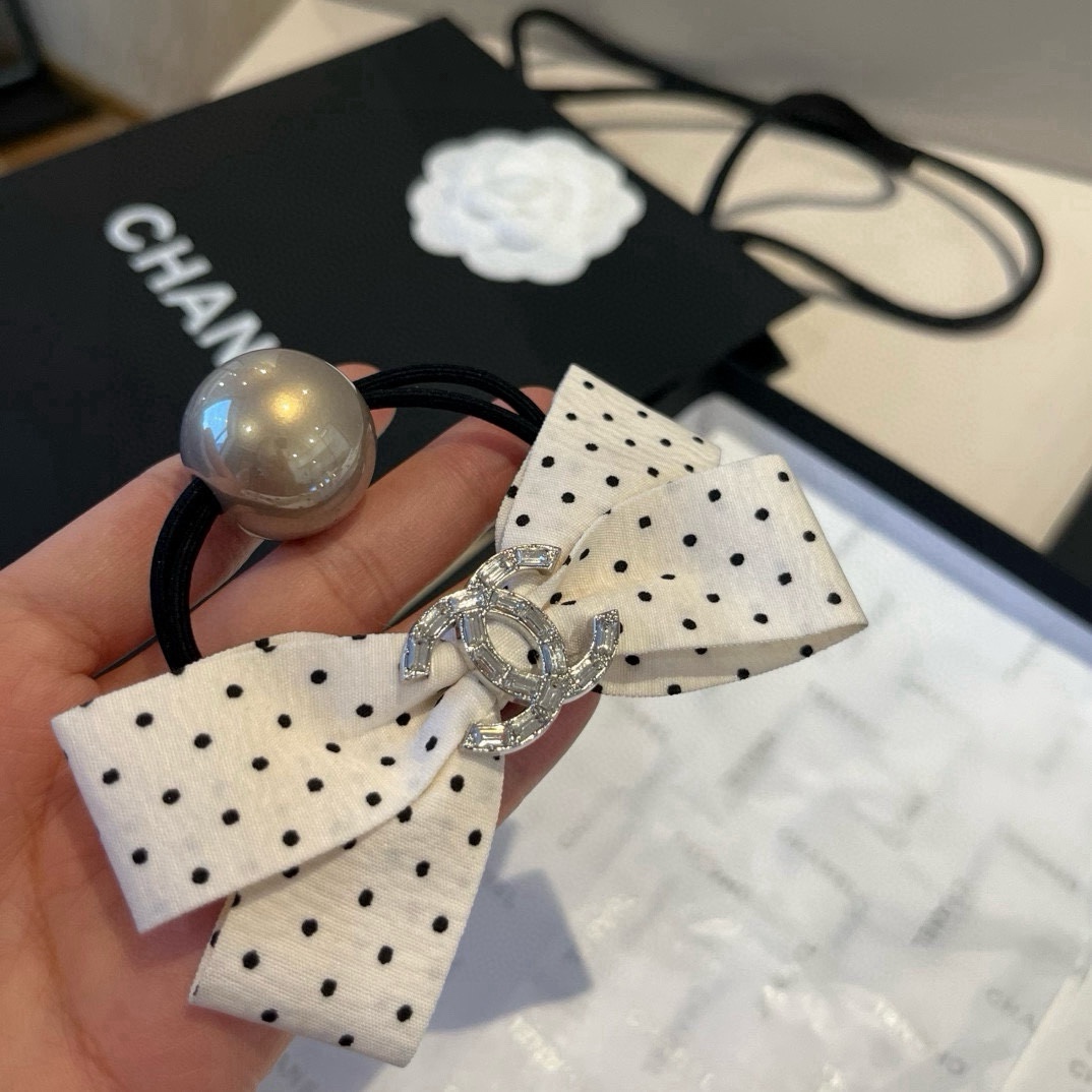 🆕（单个）

Chanel香奈儿新款发箍