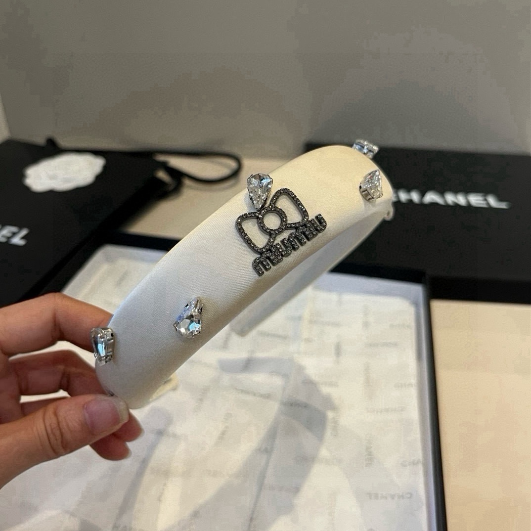 🆕（单个）

Chanel香奈儿新款发箍