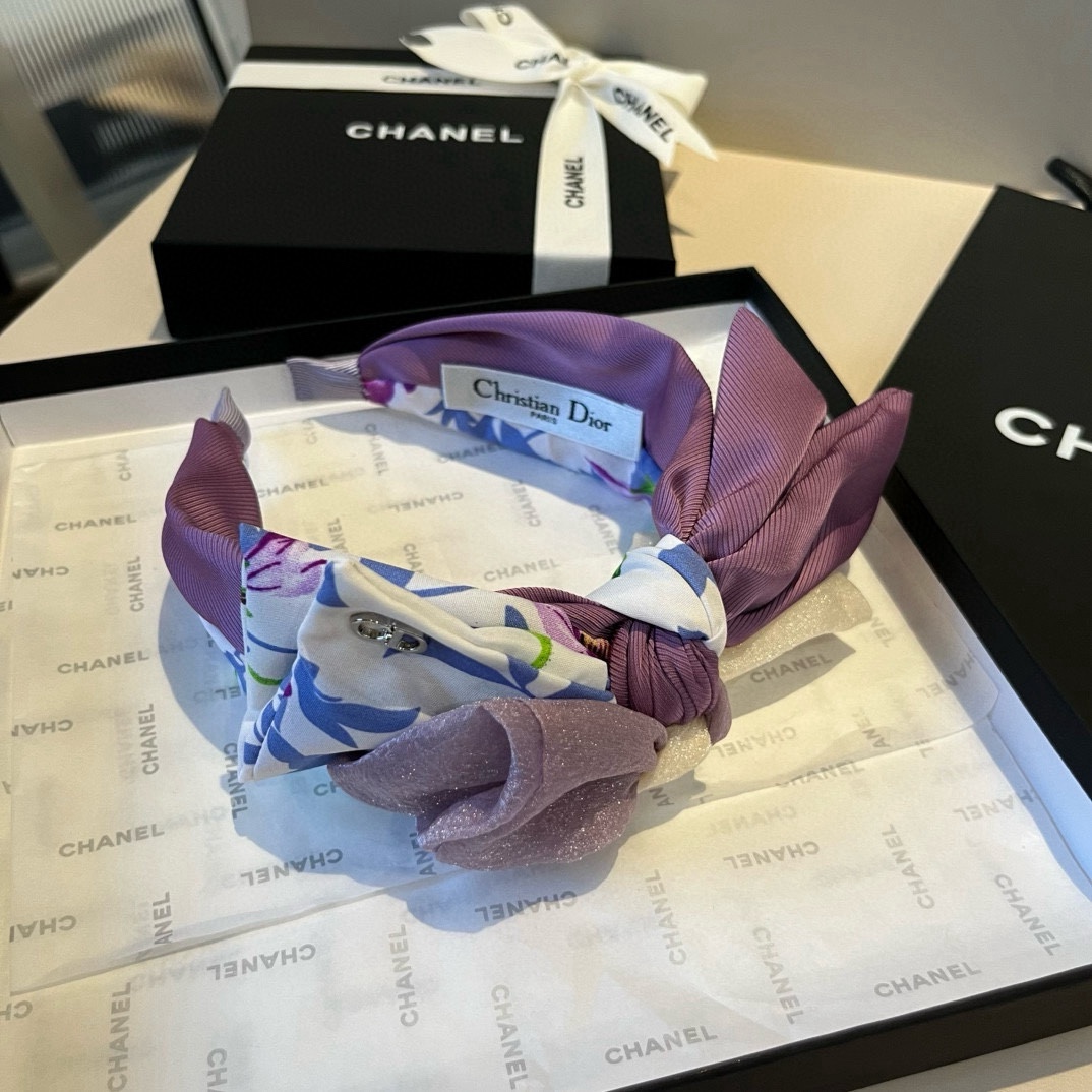 🆕

miumiu缪缪新款发箍