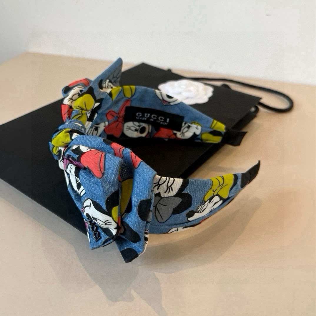 🆕

Gucci古奇发箍、米奇蝴蝶结牛仔头箍