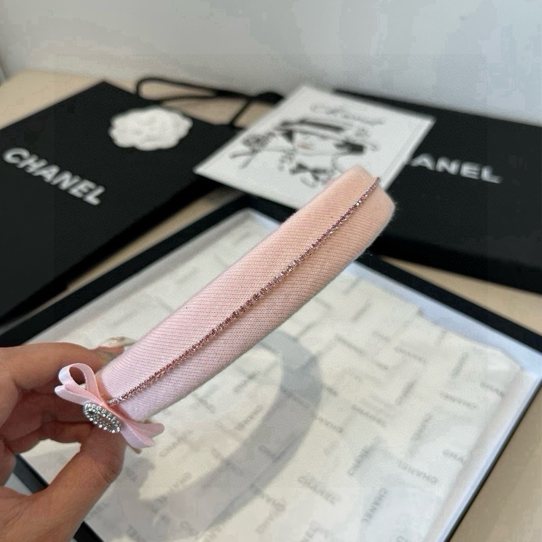 🆕

miumiu缪缪新款发箍