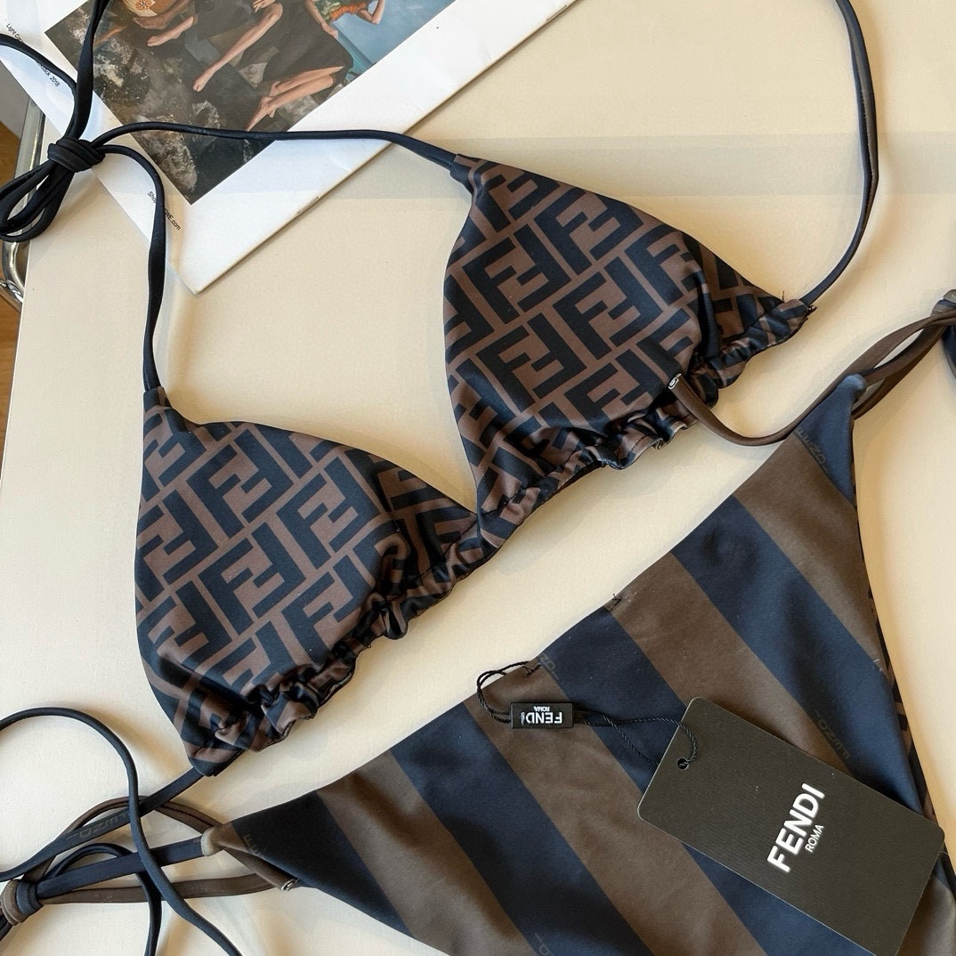 🆕
PRADA普拉达新款比基尼泳衣，分体比基尼👙，S M L XL