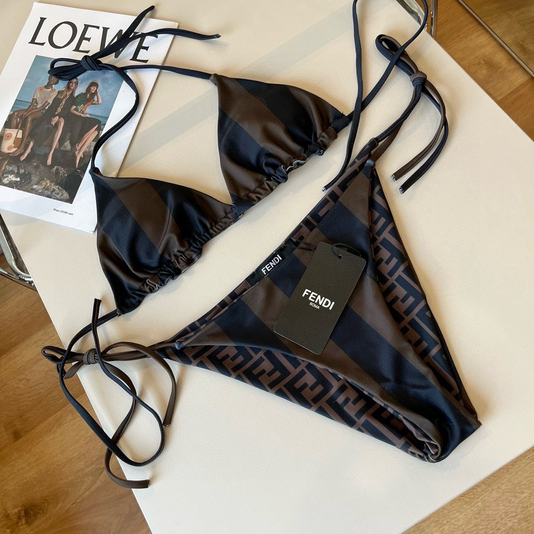 🆕
PRADA普拉达新款比基尼泳衣，分体比基尼👙，S M L XL