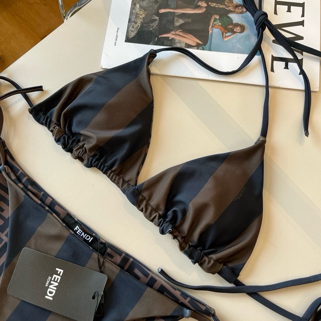 🆕
PRADA普拉达新款比基尼泳衣，分体比基尼👙，S M L XL