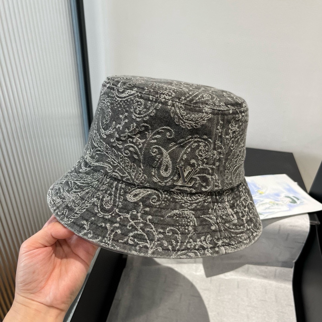 🆕

Lv新款渔夫帽，头围57cm