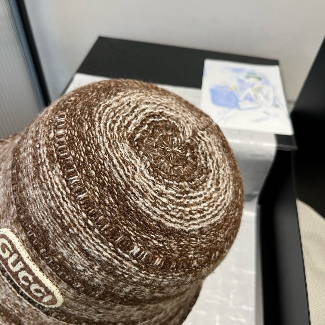 🆕

Gucci古奇新款毛毛混色渔夫帽，秋冬必备，百搭款，头围57cm