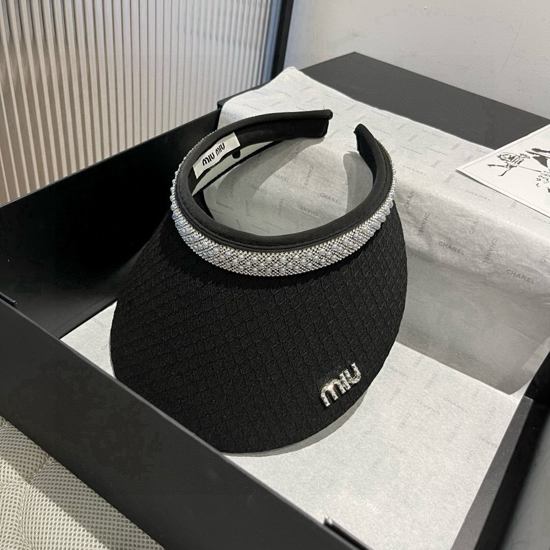 🆕

缪缪miumiu空顶发箍遮阳帽