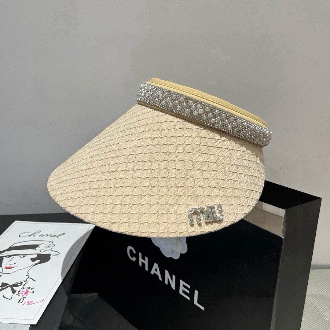 🆕

缪缪miumiu空顶发箍遮阳帽