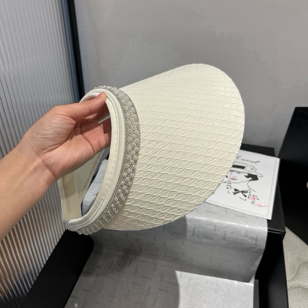 🆕

缪缪miumiu空顶发箍遮阳帽