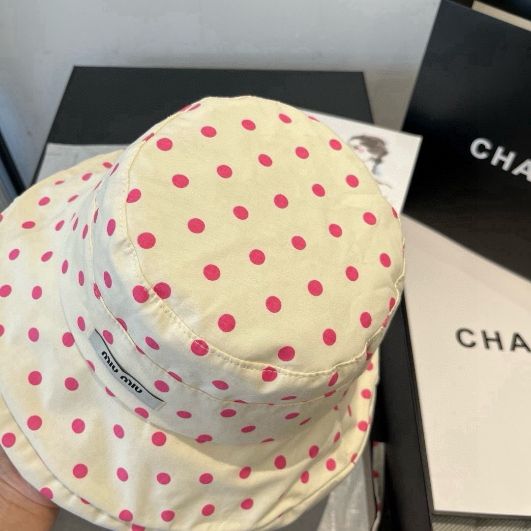 🆕

miumiu缪缪新款渔夫帽，遮阳帽，头围57cm