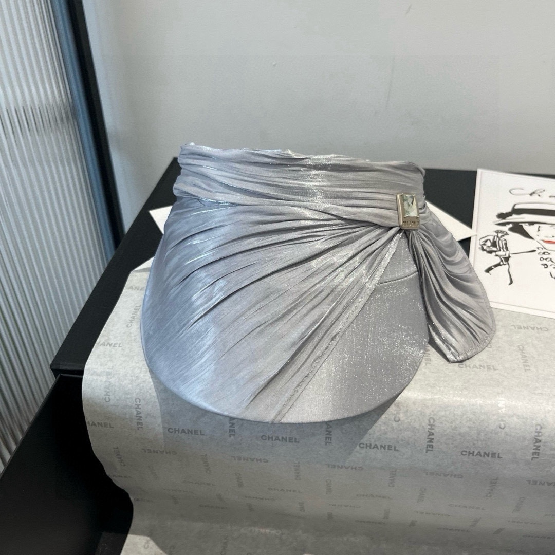 🆕

miumiu缪缪新款真丝发箍，蝴蝶结遮阳帽