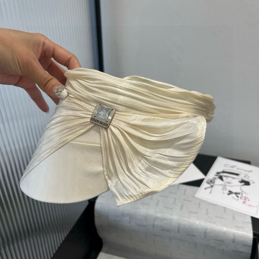 🆕

miumiu缪缪新款真丝发箍，蝴蝶结遮阳帽
