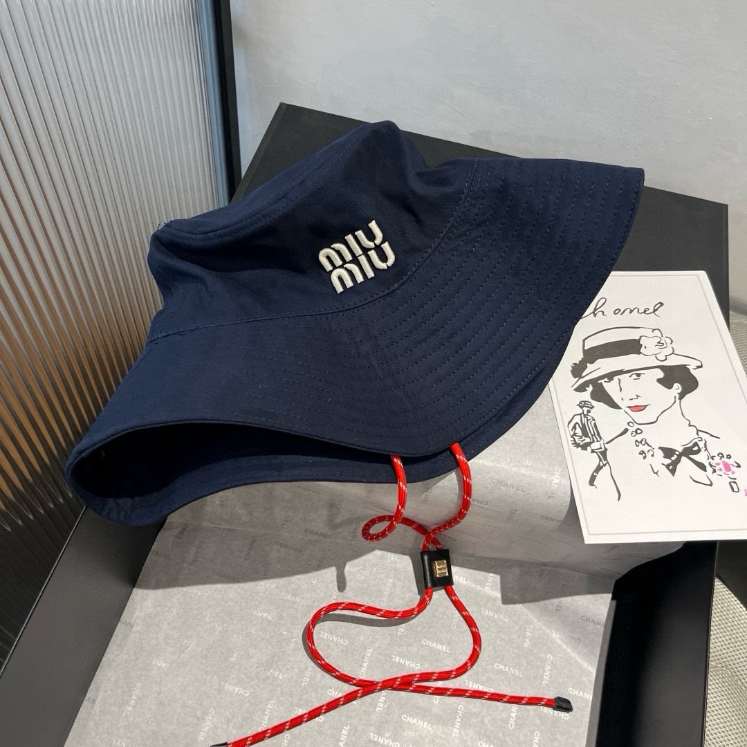 🆕

miumiu缪缪专柜款渔夫帽，高端定制，头围57cm