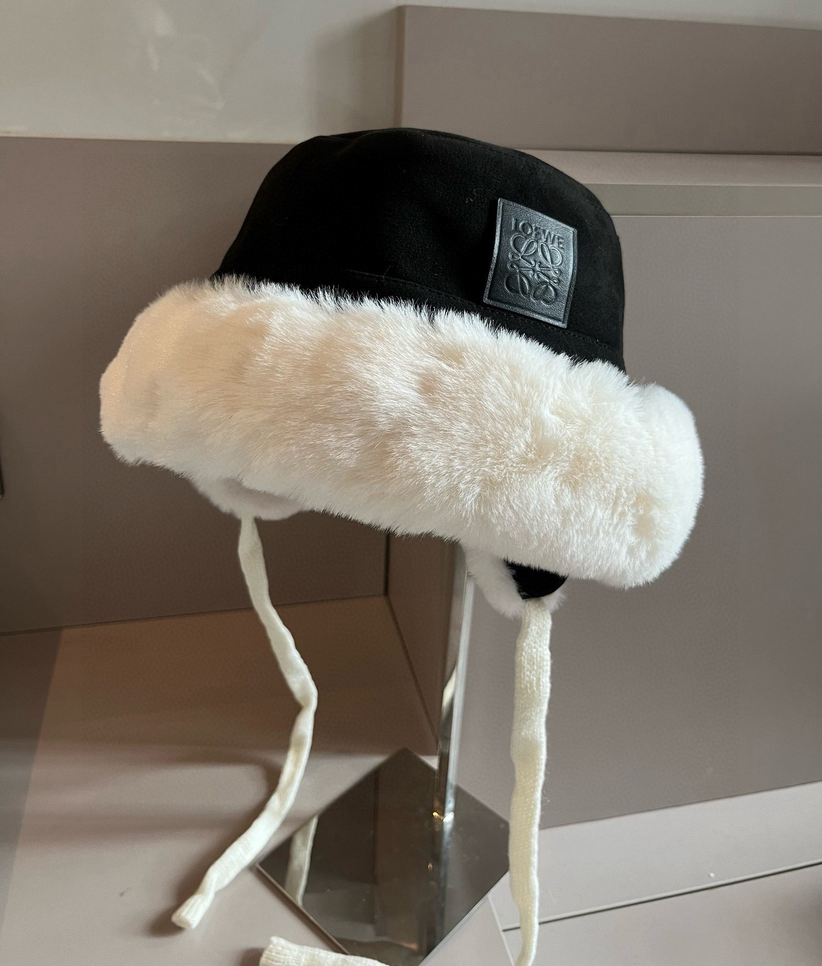 🆕

ＬＯＥＷＥ罗意威新款护耳帽，加绒内里，秋冬保暖必备