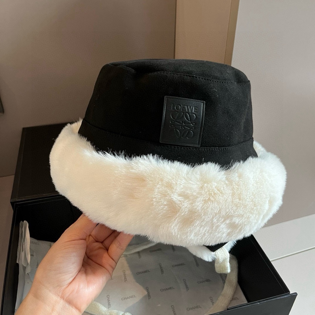 🆕

ＬＯＥＷＥ罗意威新款护耳帽，加绒内里，秋冬保暖必备