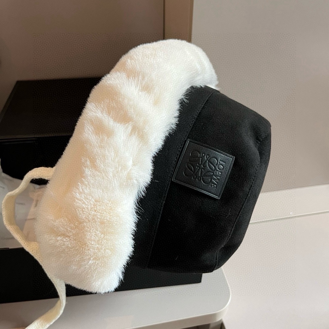 🆕

ＬＯＥＷＥ罗意威新款护耳帽，加绒内里，秋冬保暖必备