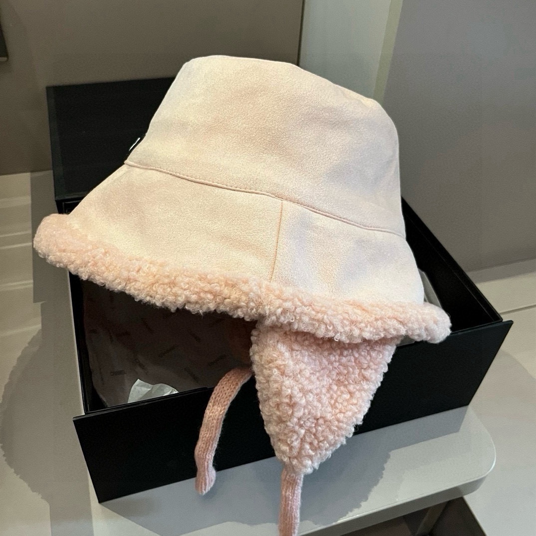 🆕

UGG新款鹿皮绒渔夫帽，加绒护耳帽，头围57cm