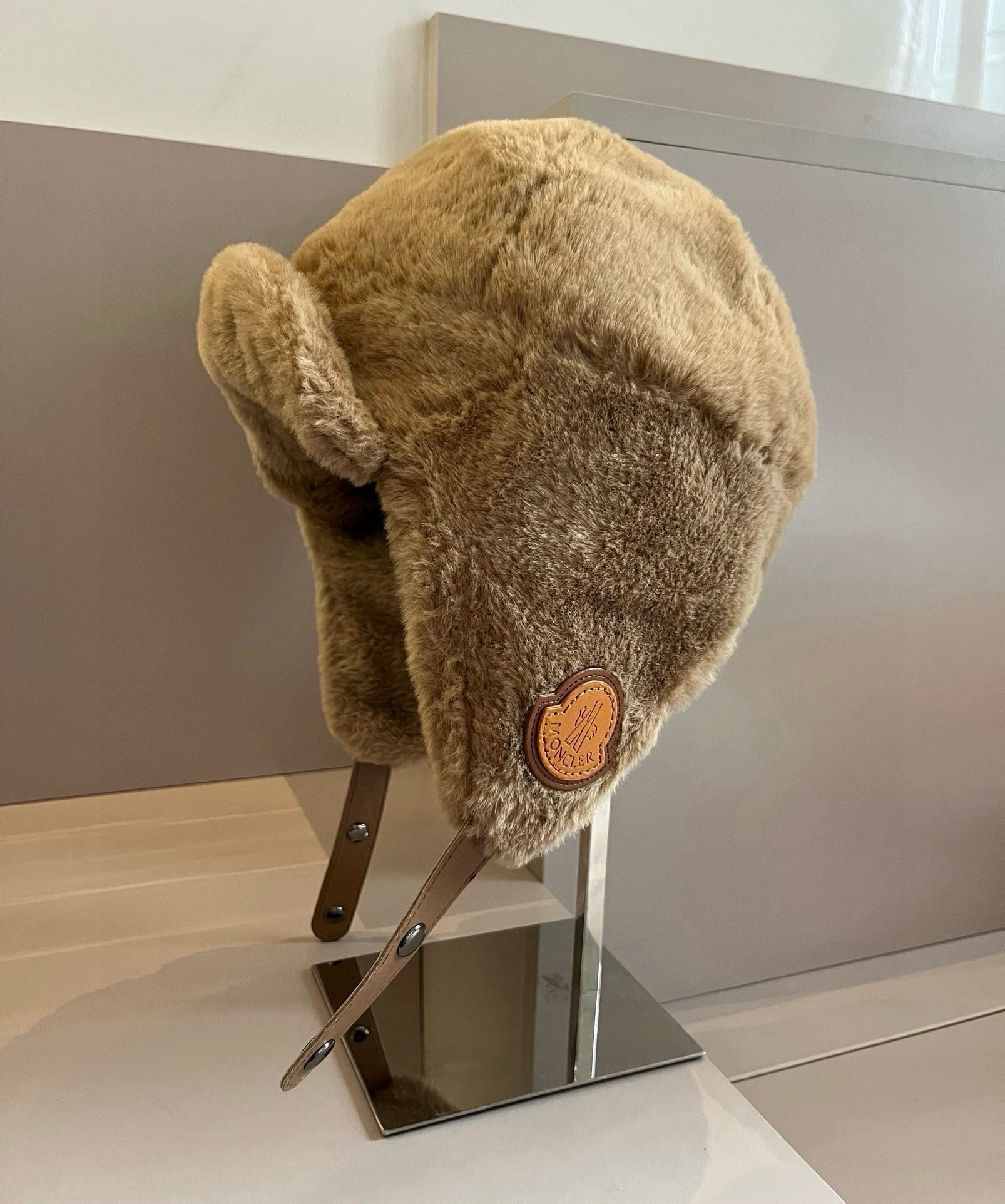 NO:360300,Thunder ear protection hat, rabbit velvet ear protection hat, straw hat fisherman hat baseball hat, hat, Moncler, espadrilles, hats蒙口护耳雷锋帽,兔绒护耳帽帽子草帽渔夫帽棒球帽,帽子,Moncler,espadrilles,hats,hat