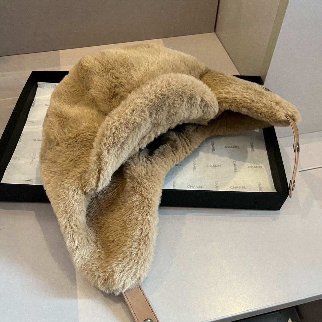 🆕

蒙口护耳雷锋帽，兔绒护耳帽