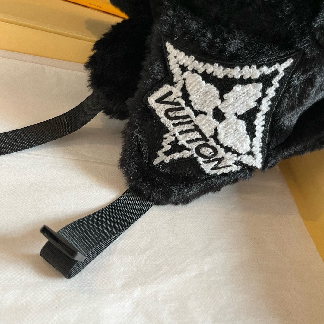 🆕

LV毛绒护耳帽