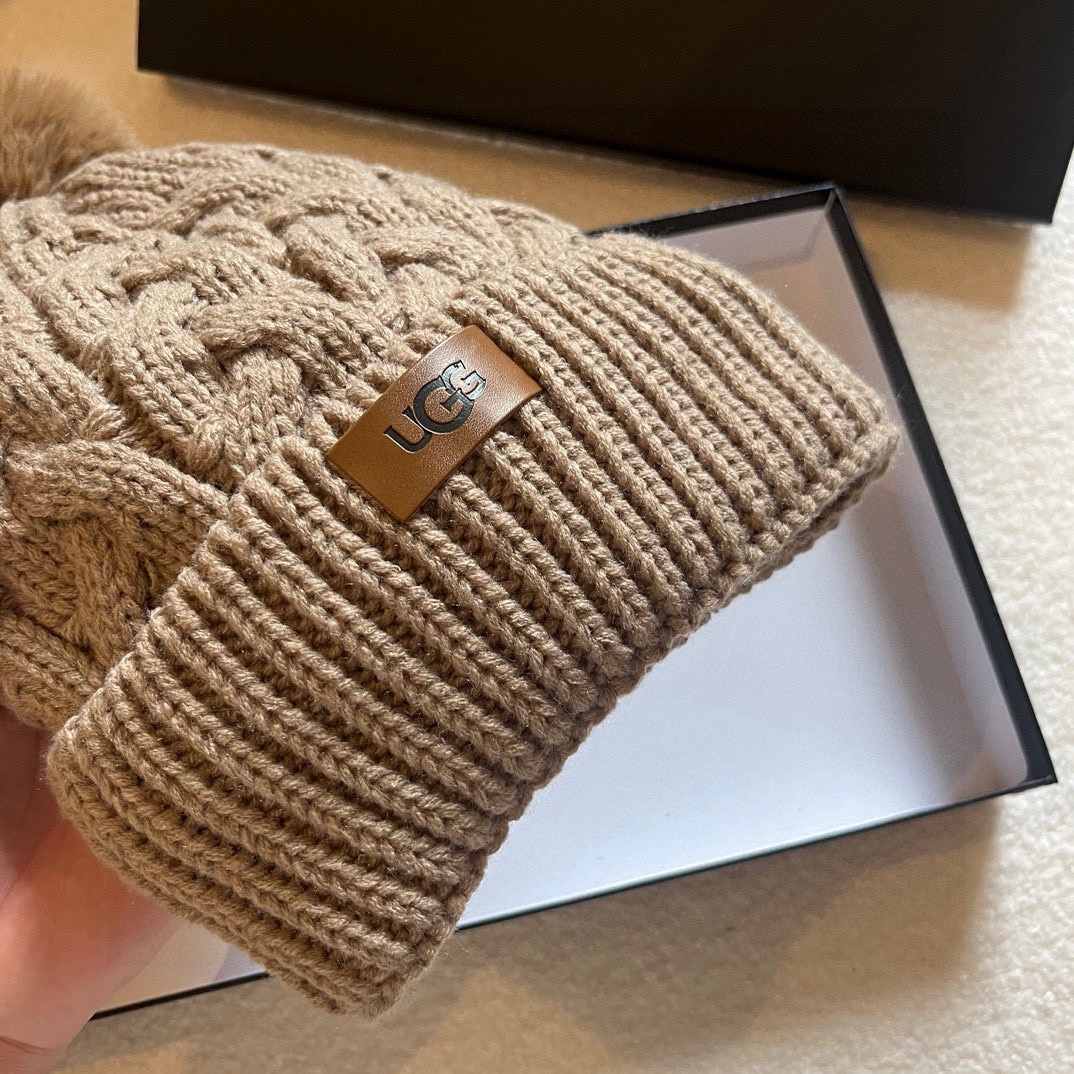 🆕
Ugg秋冬新款毛线帽，秋冬冷帽，加绒内里，跑量4色