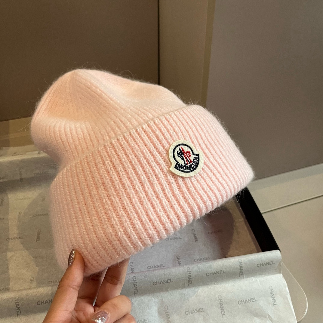 NO:360218,New wool hats, knitted hats, men and women hats, straw hats, fisherman hats, baseball hats, hats, Moncler, espadrilles, hats蒙口秋冬新款毛线帽,针织帽,男女同款帽子草帽渔夫帽棒球帽,帽子,Moncler,espadrilles,hats,hat