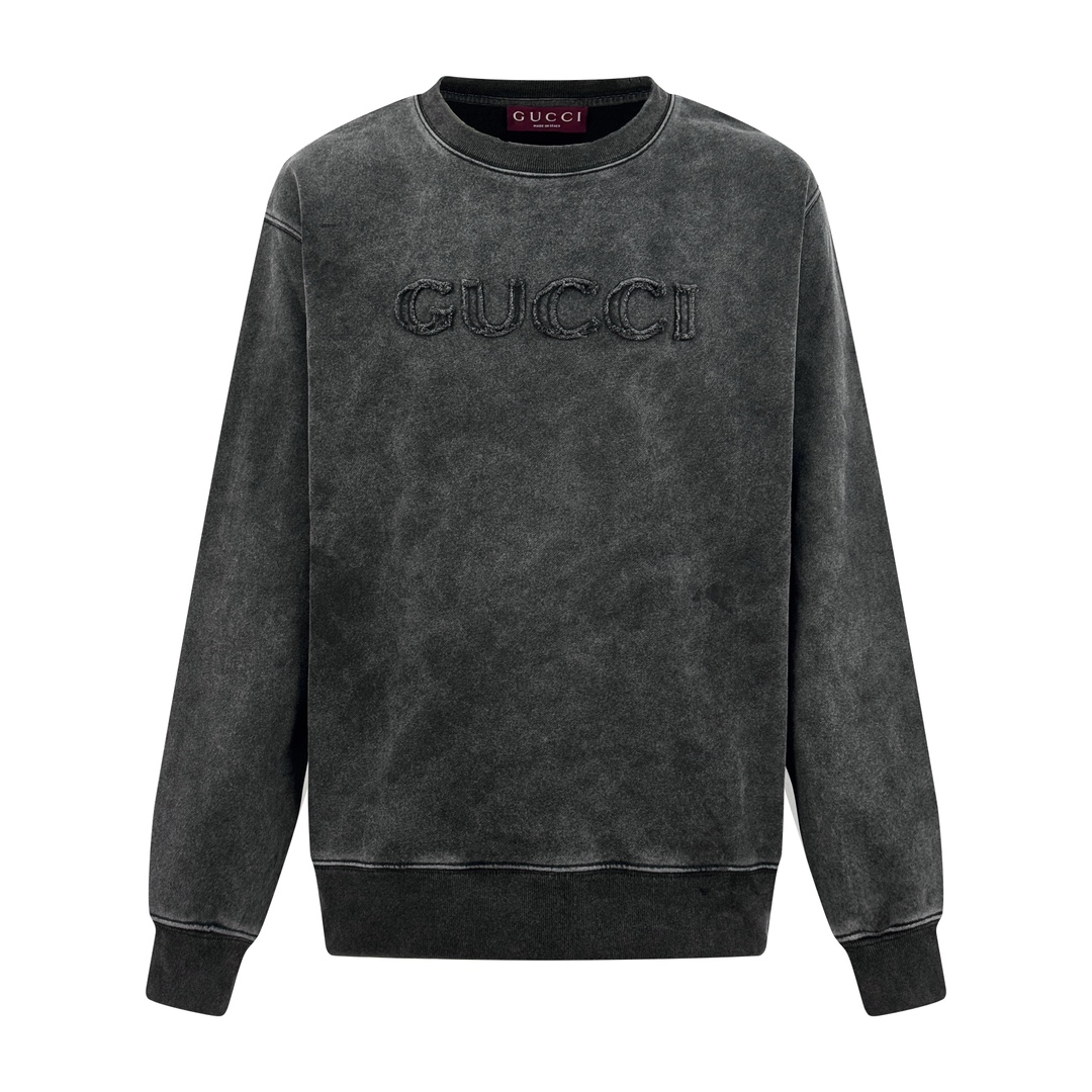 NO:506090,.Gucci patch embroidery logo sweatshirt Customized luxury double-woven cotton brocade full texture Comfortable skin The ink shadow carefully carved by washing water and old craftsmanship precipitates a kind of warmth and restraint polished over time The iconic Gucci logo is vividly reflected on the sweatshirt in the form of three-dimensional patch embroidery, injecting soul into the overall shape, embossing the essence of the brand, breaking the standing, embroidery new chapter of fashion, Craft 1 adopts imported machine patch embroidery technology Use advanced computer control systems and precision mechanical components to realize Gucci patch embroidery operation, presenting an embroidery effect with both clarity and three-dimensionality Craft 2: Washing water retro and old through special solutions Remove stains and slight fading fades through strong washing, making it more even color Complex workmanship High loss Auxiliary materials Customized 1:1 Gucci trademark  Size Loose style Size S M L XL, gucci, hoodie, sweatshirts, alexander wang19860909.Gucci 贴布绣标识卫衣 定制奢雅双织棉锦绒 质感十足 舒适贴肤 经洗水做旧日工艺精心雕琢后的墨影沉黑 沉淀出一种历经岁月打磨的温润与内敛 标志性Gucci 标识以立体贴布绣的形式跃然于卫衣之上 为整体造型注入了灵魂 凝聚着品牌的精髓 破立之间 绣写时尚新章 工艺1采用进口机贴布绣工艺 使用先进的计算机控制系统和精密的机械部件 实现Gucci贴布刺绣作业 呈现出清晰度和立体感兼具的刺绣效果 工艺2: 洗水复古做旧 通过特制溶液 去除污渍且轻微的褪色 通过强烈的洗涤方式来褪色 使其颜色更为均匀 做工复杂 损耗高 辅料 定制1:1 Gucci 商标 版型 宽松版型 尺码 S M L XL,,gucci,hoodie,sweatshirts,alexander wang,Men's clothing