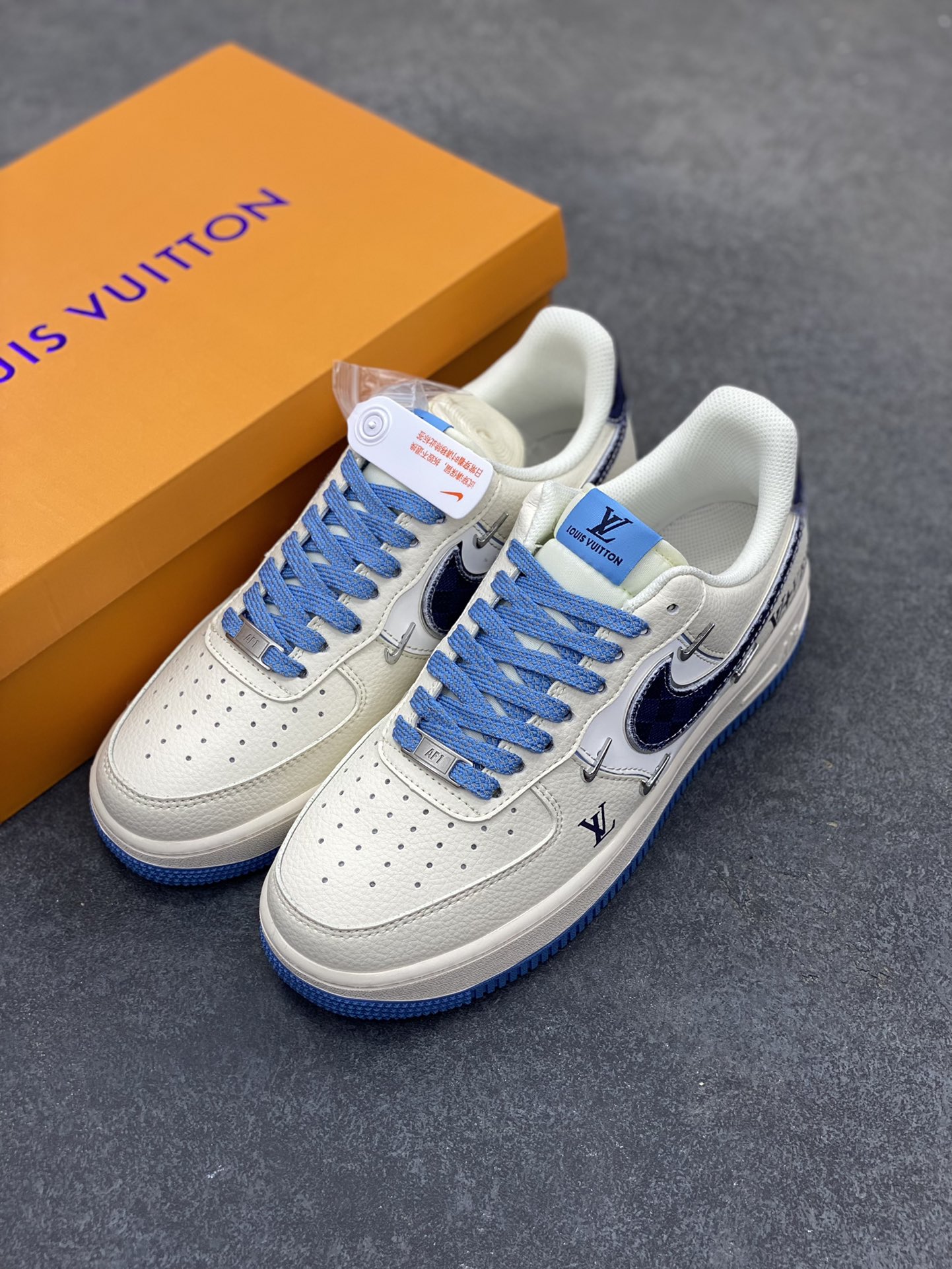 图片[8]-NIke Air Force 1 \’07 Low “LV联名——米蓝四勾”空军一号 低帮 运动鞋 休闲鞋 折边针车 工艺难度大 原楦头原纸板 原装鞋盒 定制五金配件 内置全掌气垫 原厂鞋底 货号：XS2869-003 尺码：36 36.5 37.5 38 38.5 39 40 40.5 41 42 42.5 43 44 44.5 45-选品中心