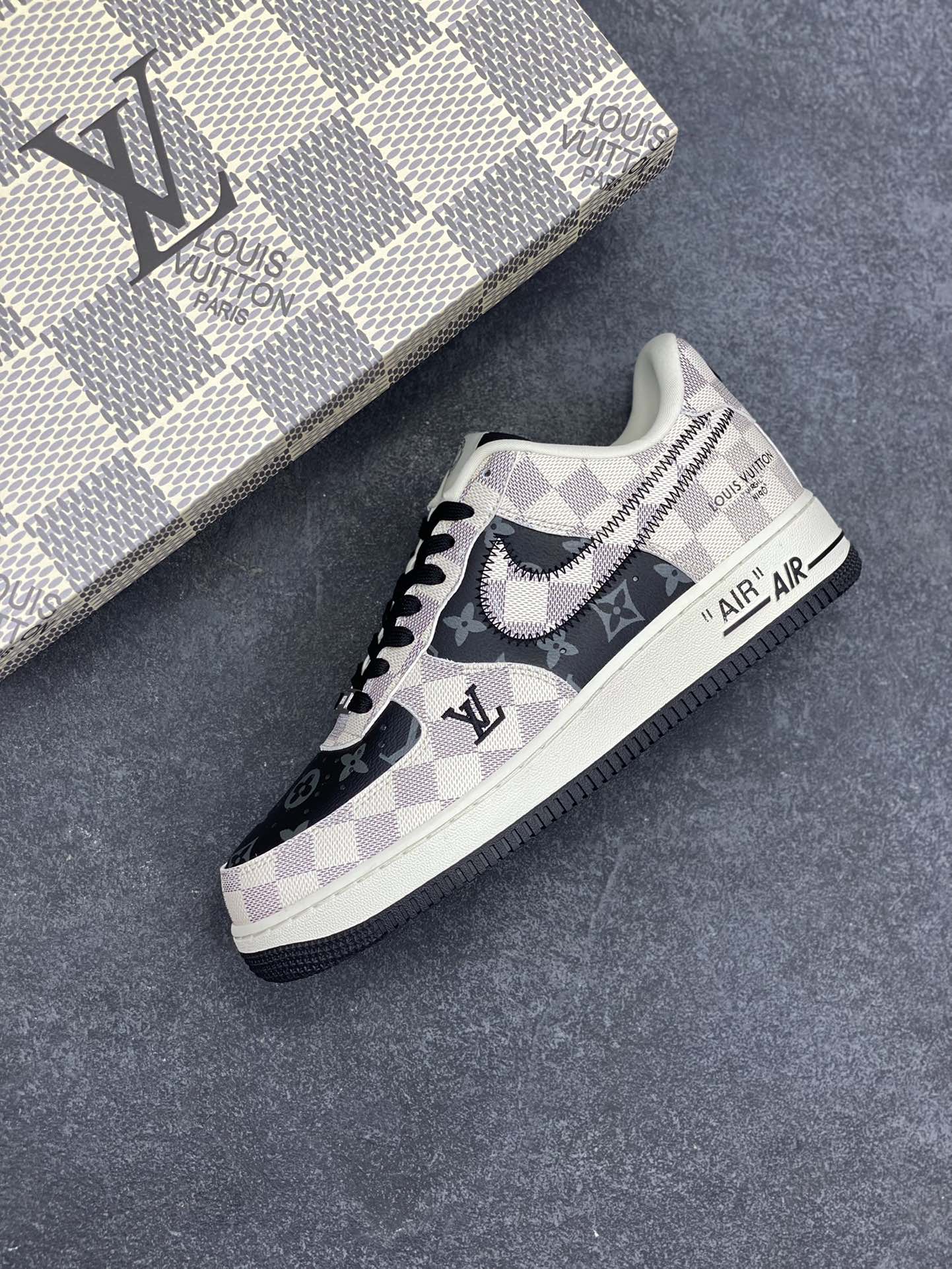 图片[7]-NIke Air Force 1 \’07 Low LV联名–格纹雾灰 空军一号低帮 运动鞋 休闲鞋 折边针车 工艺难度大 原楦头原纸板 原装鞋盒 原厂鞋底 超高清洁度 细节完美 货号：SC0601-562 尺码：36 36.5 37.5 38 38.5 39 40 40.5 41 42 42.5 43 44 44.5 45-选品中心