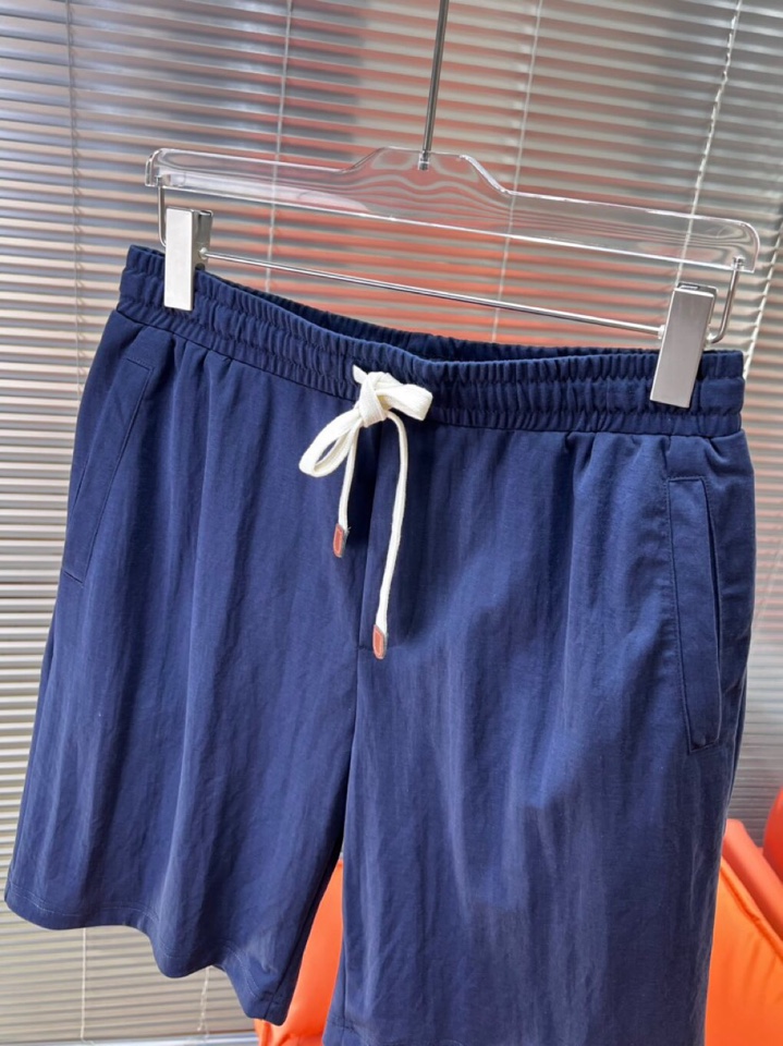 New Fashion Silk Shorts by Brunello Cucinelli: Light, Soft, and Affordable Clothing - 图片 3