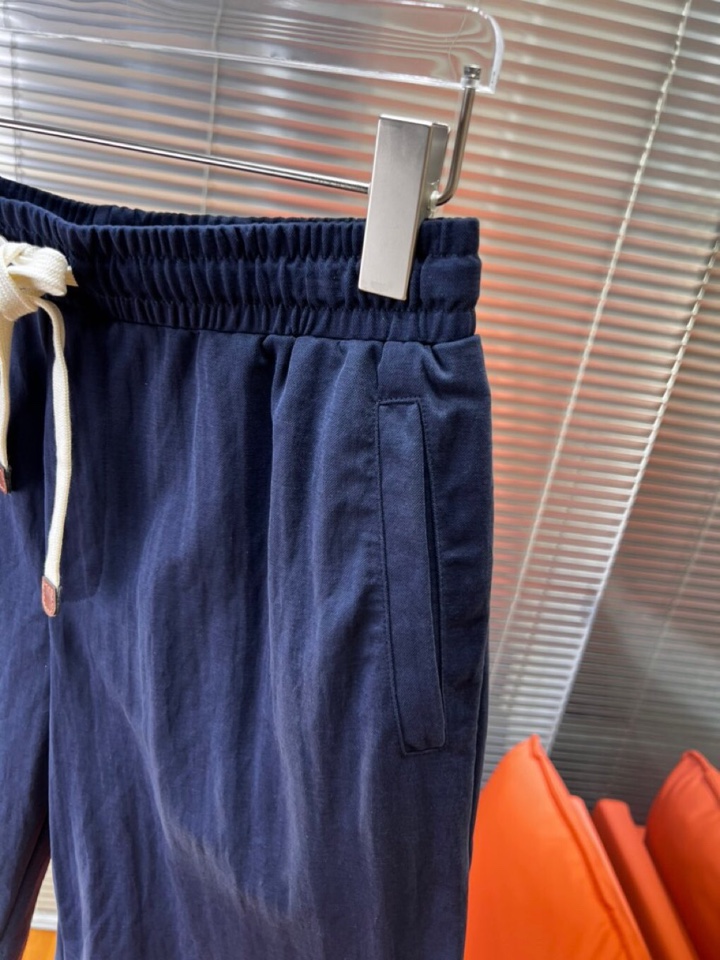 New Fashion Silk Shorts by Brunello Cucinelli: Light, Soft, and Affordable Clothing - 图片 5