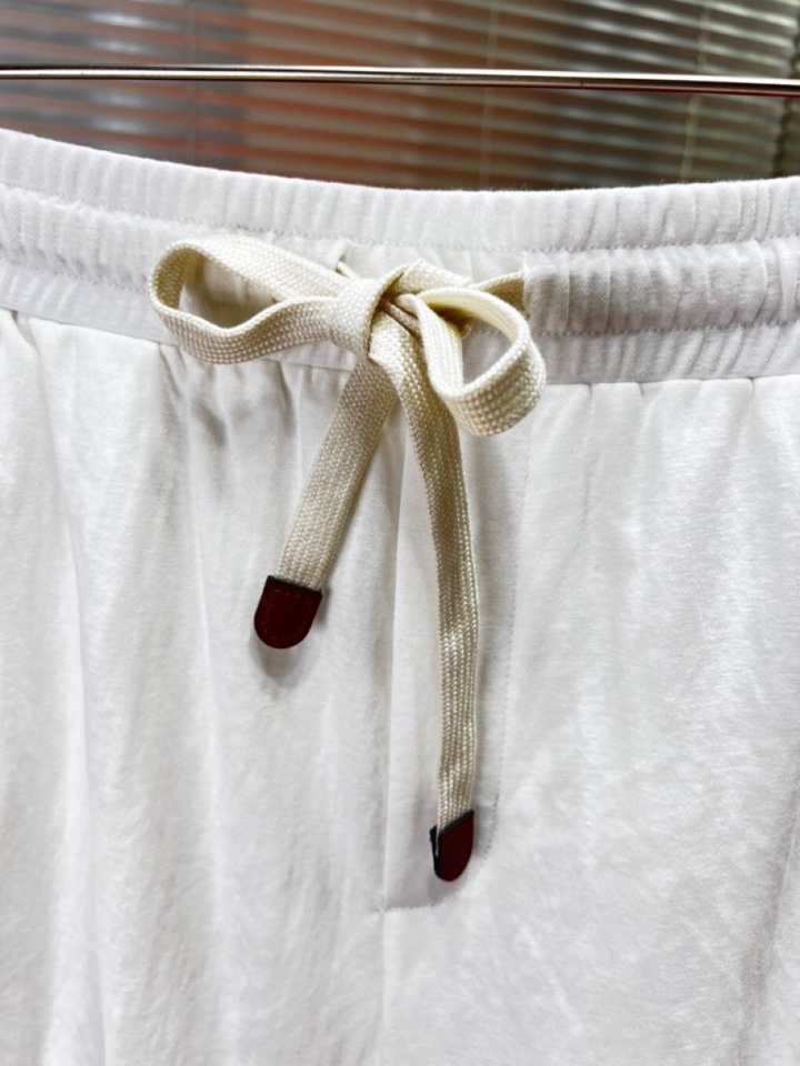 New Fashion Silk Shorts by Brunello Cucinelli: Soft, Fluffy, and Affordable with Impressive Quality - 图片 3