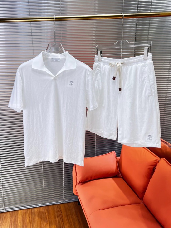 P768 Brunello Cucinelli BC: Light, Affordable, and Stylish Silk Suit with Twirling Collar