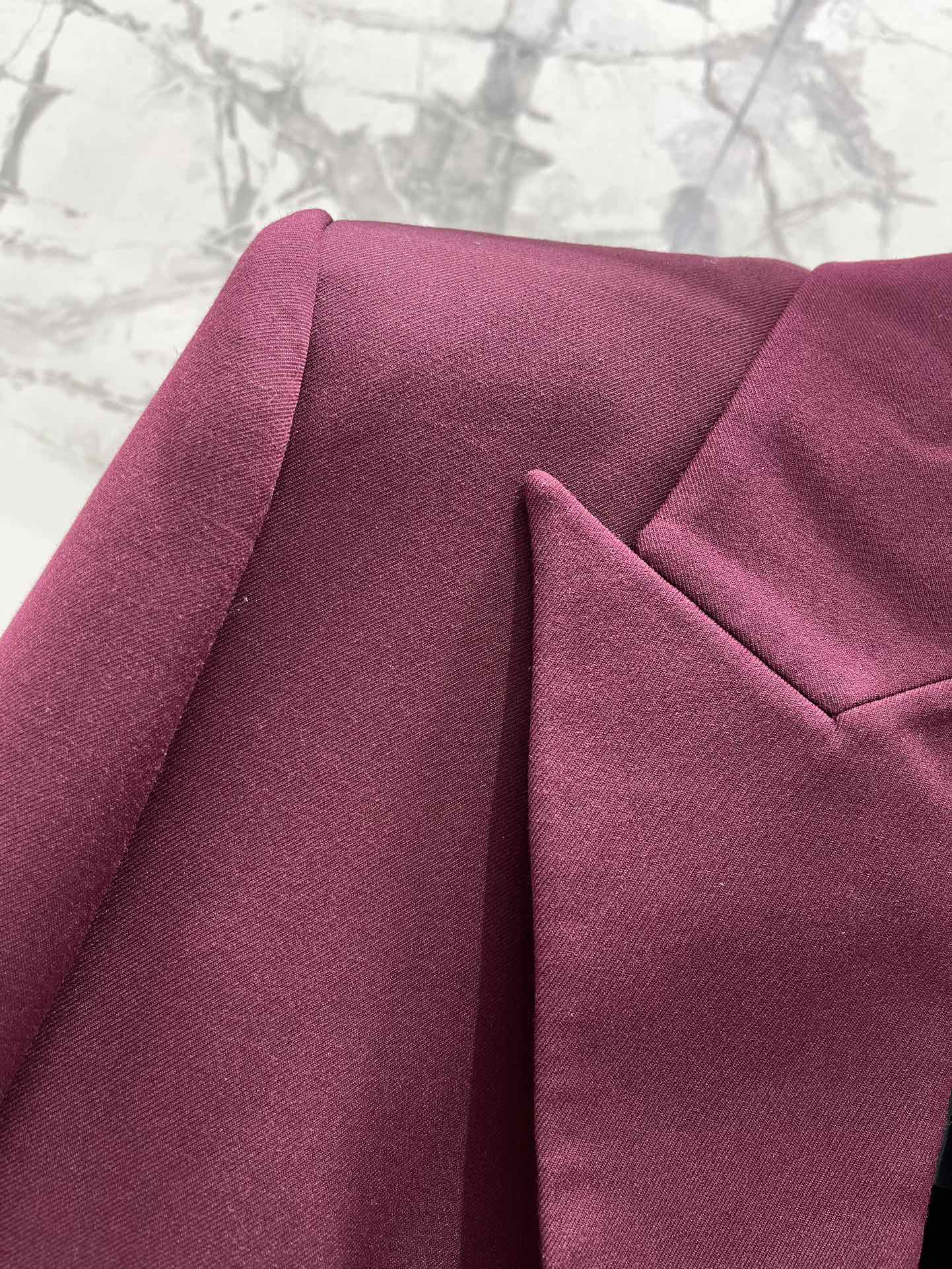 Yves Saint Laurent Women's Blazer Suit - Chic & Elegant Fall Fashion 5 i1754017743 3702 4