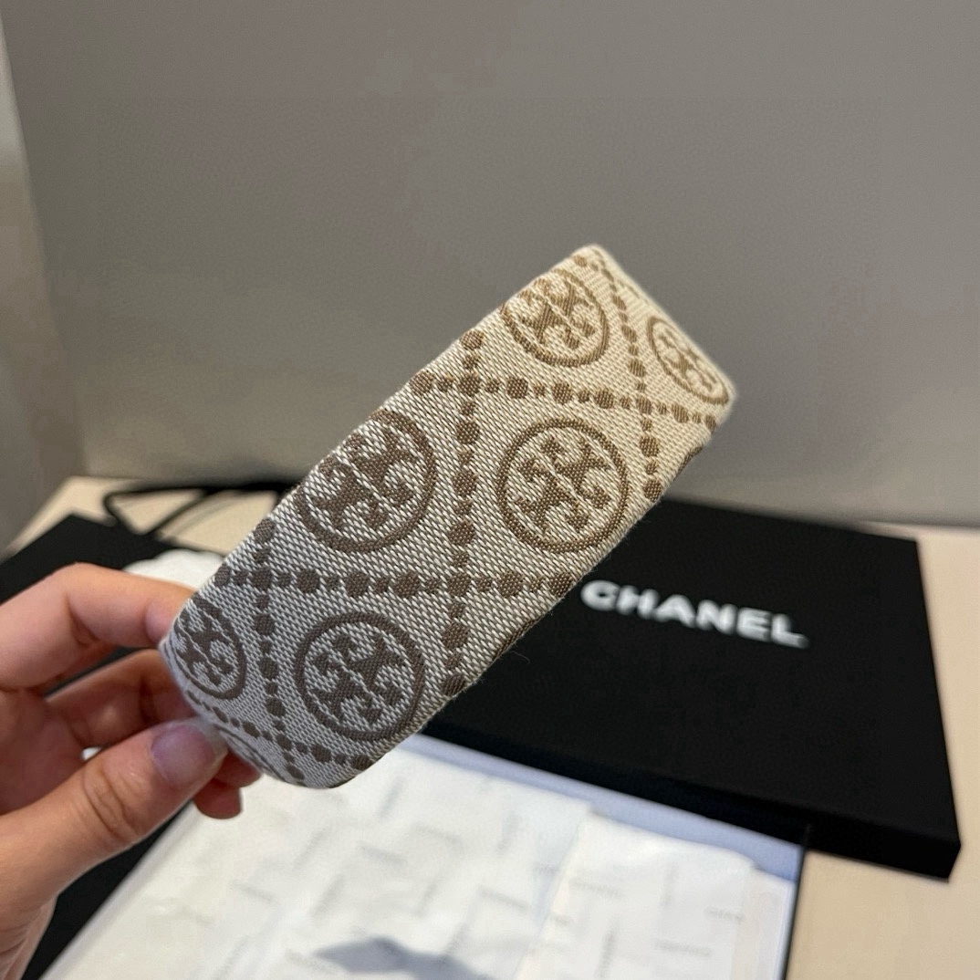 🆕

托尼伯奇新款发箍