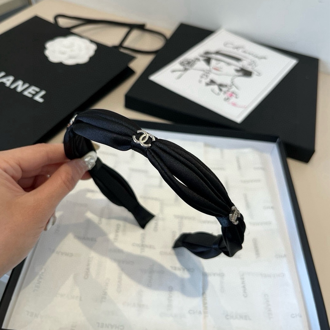 🆕

Chanel香奈儿2025新款发箍