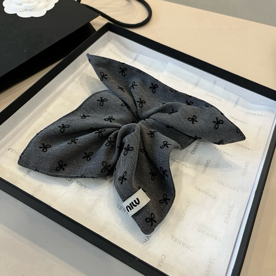 🆕

缪缪miumiu发圈