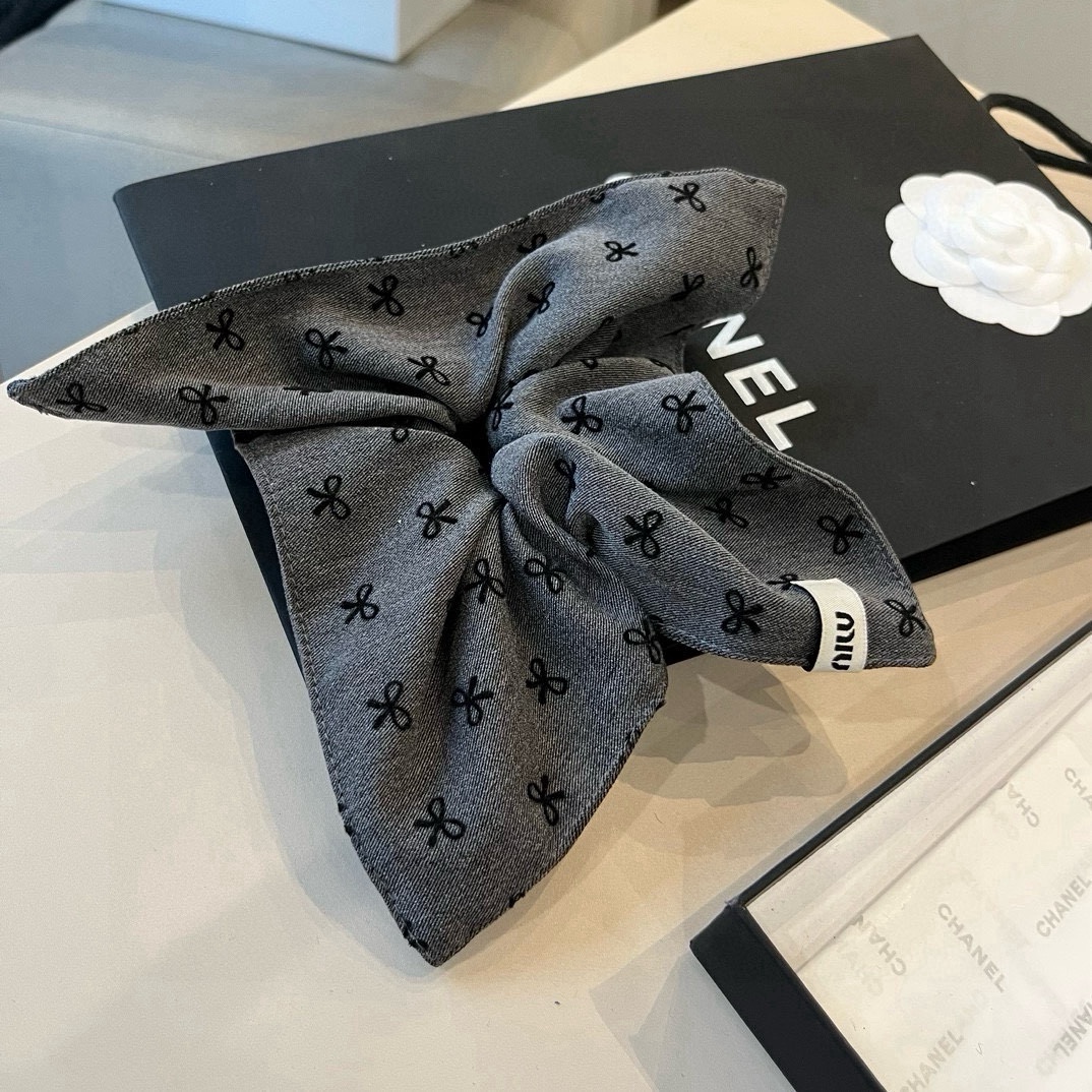 🆕

缪缪miumiu发圈