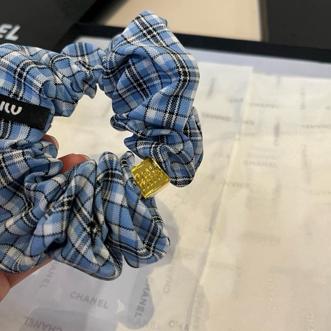 🆕

miumiu缪缪新款发圈