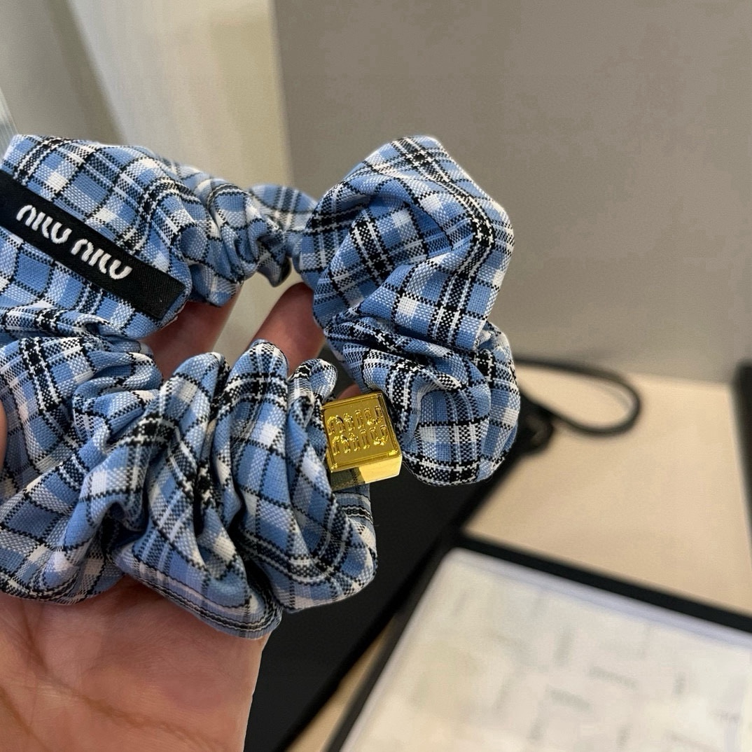 🆕

miumiu缪缪新款发圈