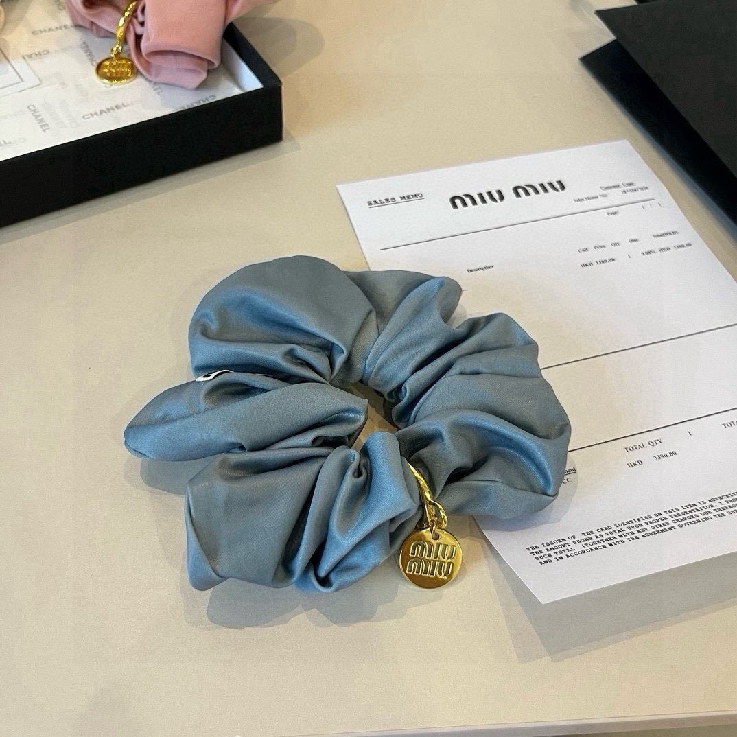 🆕

miumiu缪缪新款发圈