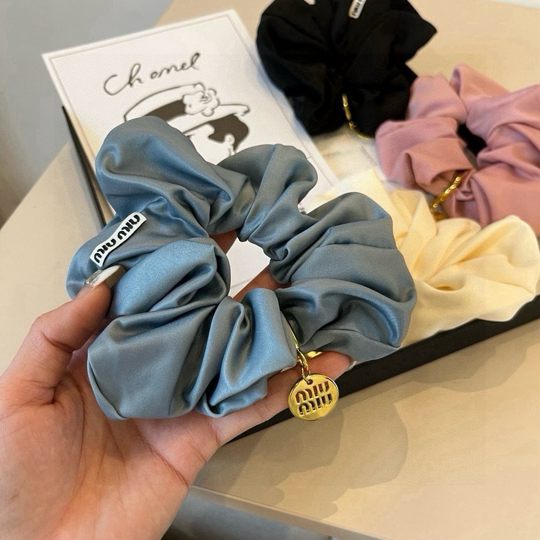 🆕

miumiu缪缪新款发圈