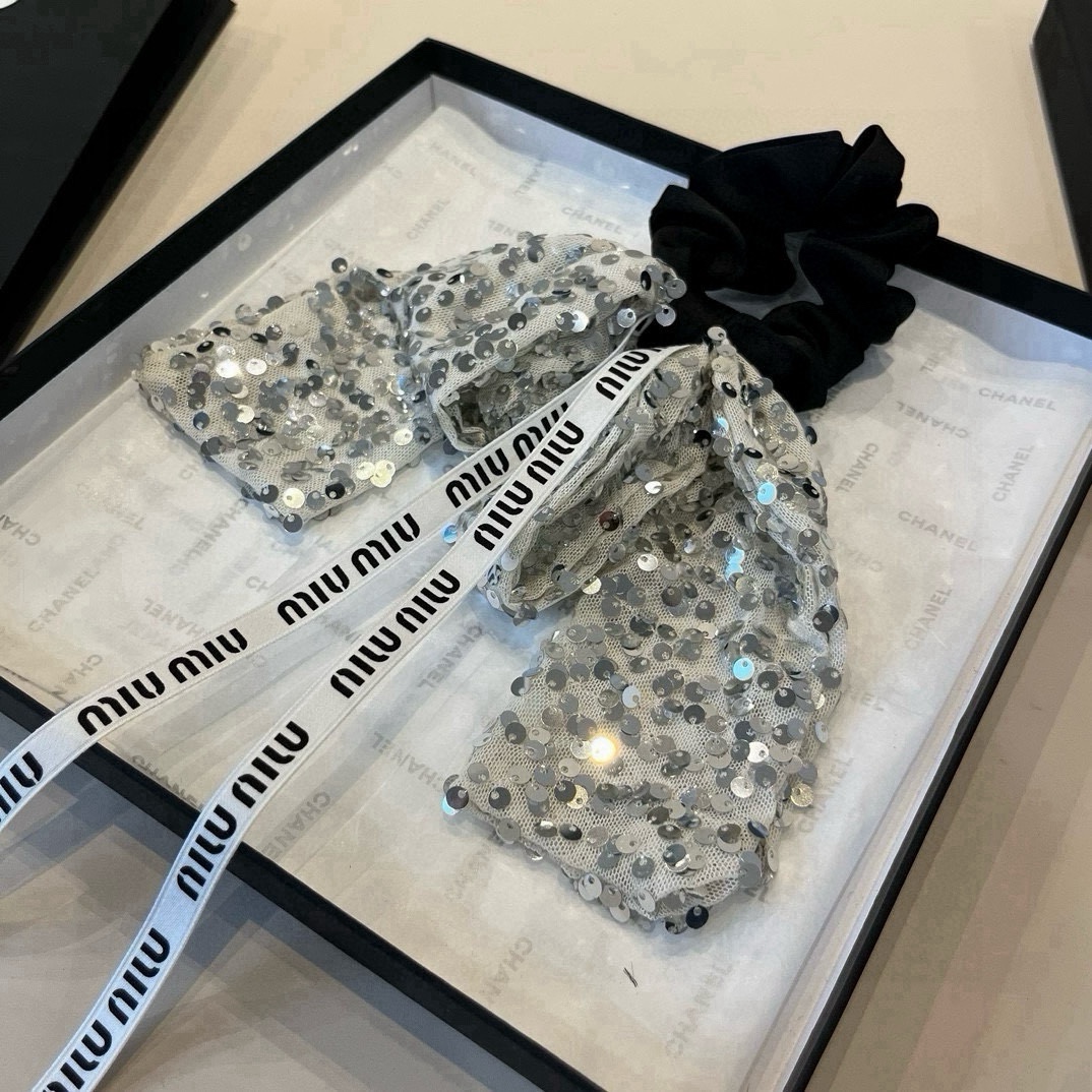 🆕

缪缪miumiu蝴蝶结发圈