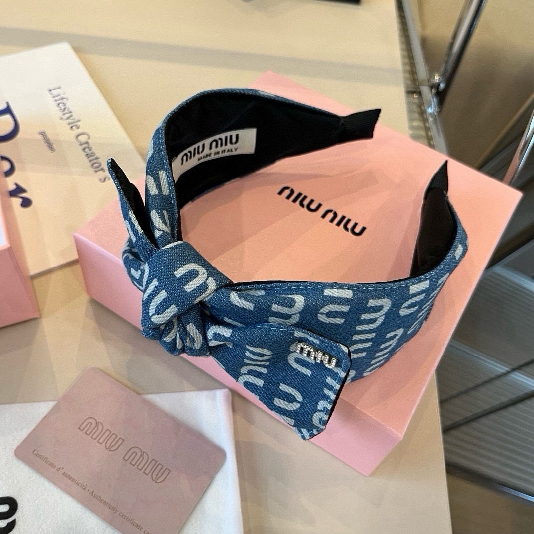 🆕

miumiu缪缪新款发箍